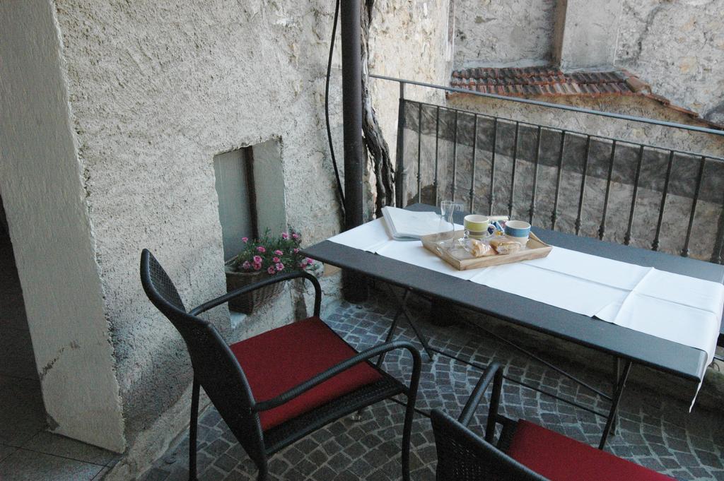 Casa Calvola Holiday Home Tenno Δωμάτιο φωτογραφία